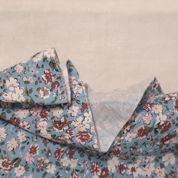 Light Teal Micro Floral Ruffle Sleeve Blouse Size Extra Large - Picture 3 of 4